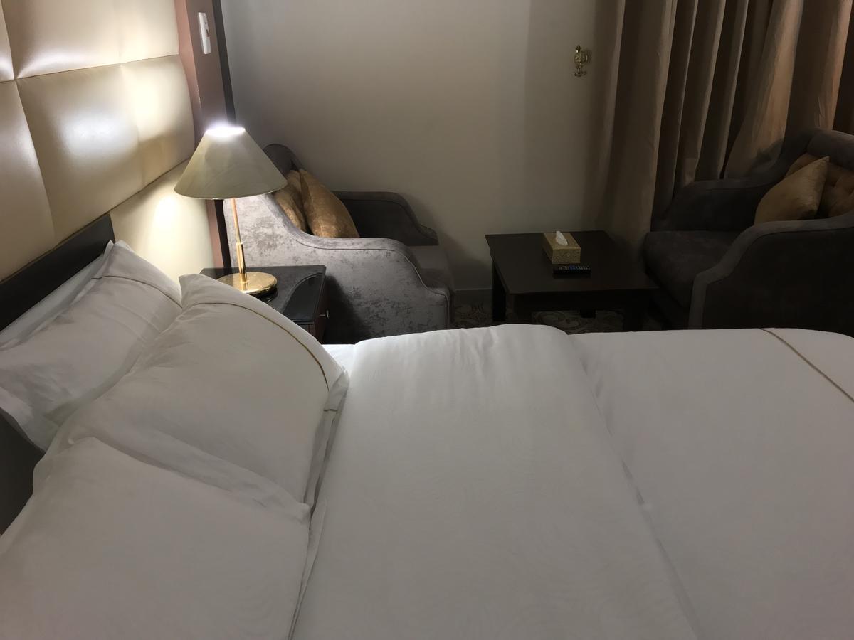 Dama Hotel Duba Екстериор снимка