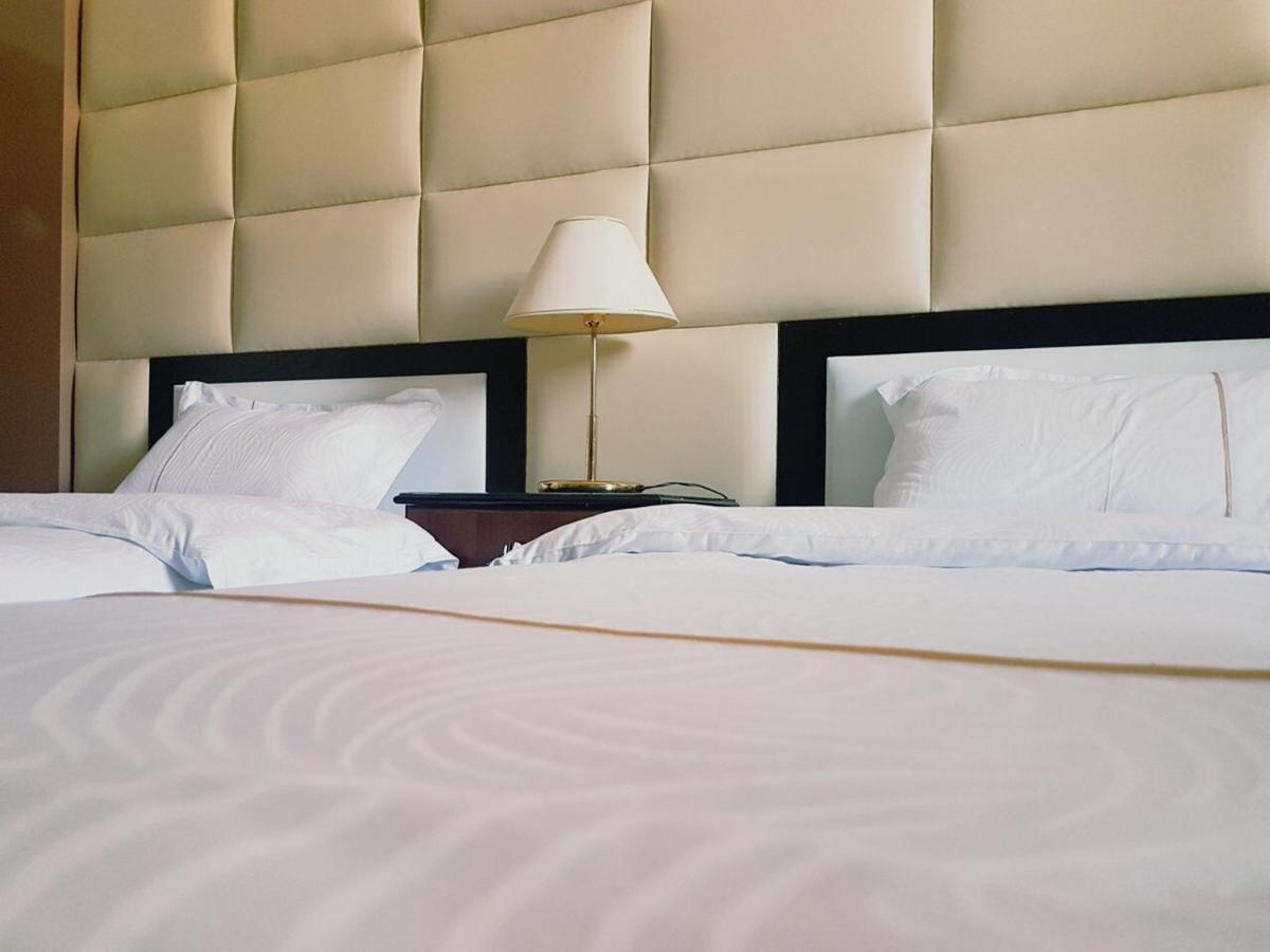 Dama Hotel Duba Екстериор снимка