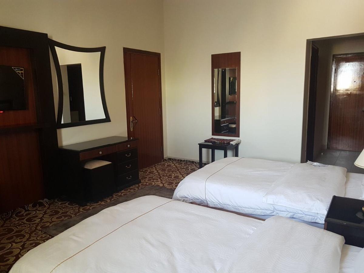 Dama Hotel Duba Екстериор снимка